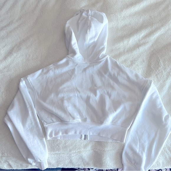 White Cropped Hoodie 🤍 - Picture 5 of 10